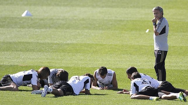 El «virus FIFA» inquieta a Madrid y Barça