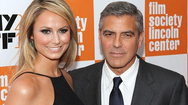 George Clooney y Stacy Keibler ya no se esconden