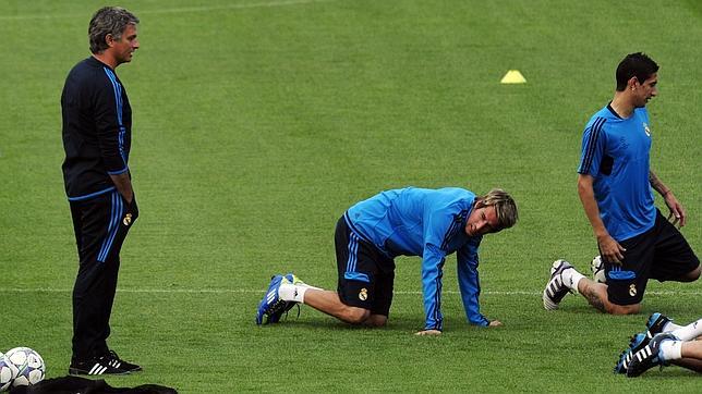 Charla de Mourinho a la plantilla