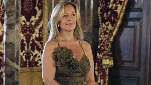 El escotado vestido de la ministra