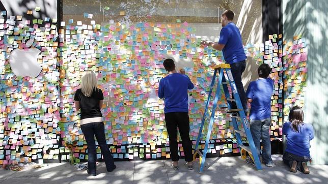 Apple cierra sus tiendas durante tres horas en homenaje a Steve Jobs