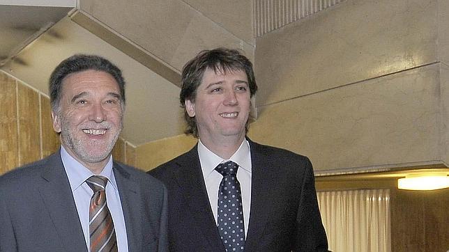 Alejo y Martínez censuran la prejubilación de Fernández y el resto del PSCL calla