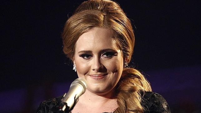 Adele cancela todos sus conciertos hasta 2012