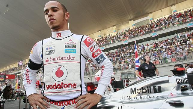 McLaren pide a Hamilton que no sea tan duro consigo mismo