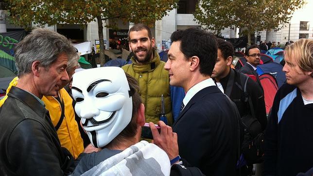 La iglesia anglicana renuncia a la expulsión por la fuerza de los «indignados»