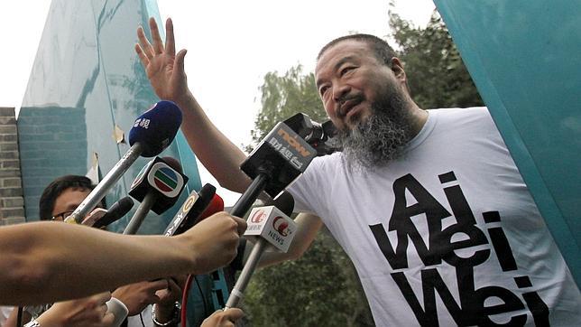 Masiva colecta en internet para pagar la multa del régimen chino a Ai Weiwei