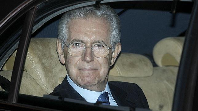 Mario Monti recibe el encargo de formar Gobierno en Italia