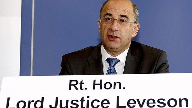 Lord Leveson, ante el debate: «¿Quién vigila a la prensa?»