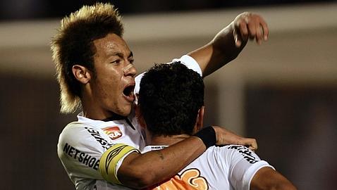 Messi y Neymar optan al mejor gol del año