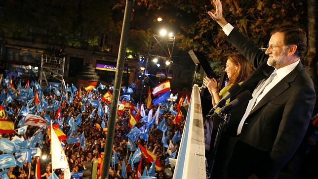 ¿Quién acompañó en la planta séptima de Génova a Rajoy el decisivo 20N?