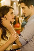 Kristen Stewart, protagonista de la saga «Crepúsculo», hace balance: «Ahora tengo menos inseguridades»