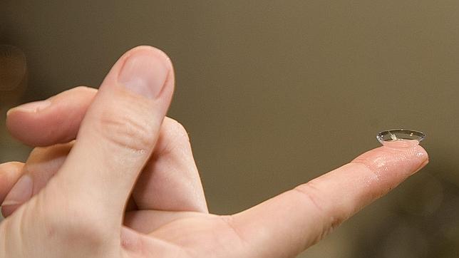 Diseñan unas lentes de contacto que podrían sustituir a las pantallas de ordenador