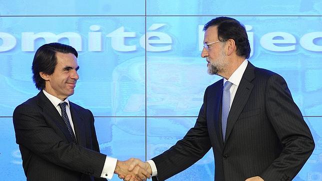 Aznar: «No se puede jubilar alguien a los 55 años y que cobre su pensión hasta los 85»