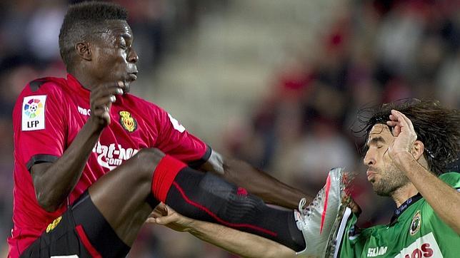 Caparrós sufre en su primera victoria con el Mallorca
