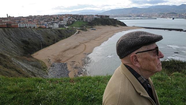 Ramiro Pinilla: «Con la derrota de ETA no se borra el pasado, su terrorismo»