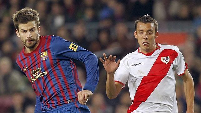 Piqué fuerza la quinta amarilla