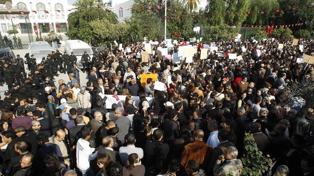 Huelga en las universidades de Túnez contra la presión islamista