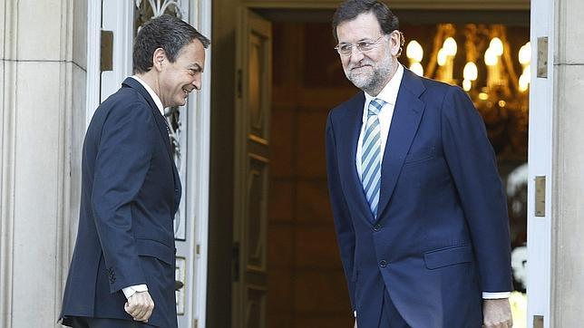 Rajoy y Zapatero se reunirán antes del lunes, el último día del leonés en Moncloa