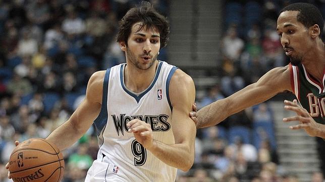Ricky Rubio, ovacionado en su estreno con Minnesota