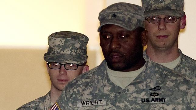 Dos informáticos demuestran las conexiones entre Manning y Wikileaks