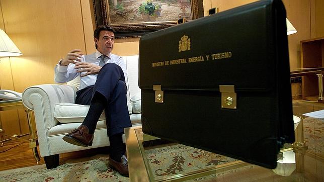 José Manuel Soria «No propondré una subida de la luz para enero»