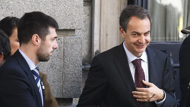 Zapatero asegura no estar molesto con el manifiesto de Chacón