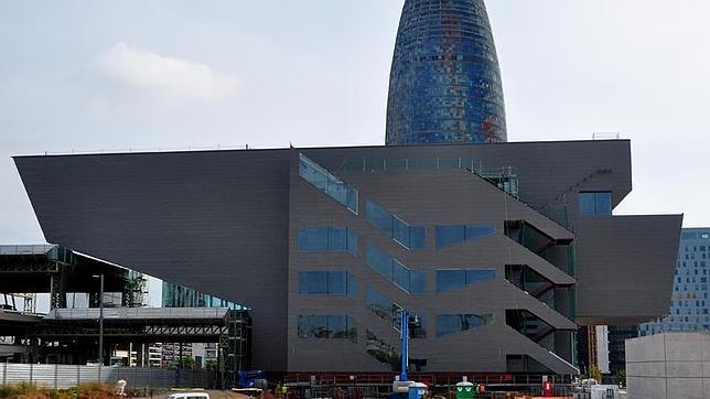 El edificio Disseny HUB costará 10 millones mas de lo previsto