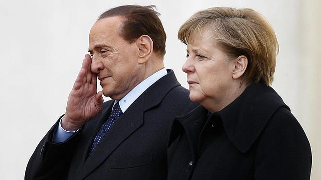 Italia niega que Merkel ordenase en octubre cesar a Berlusconi «para salvar al euro»