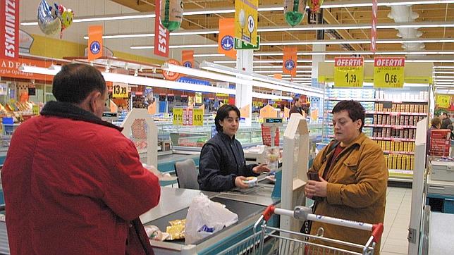 El ahorro en los hogares disminuye hasta el 10,9%