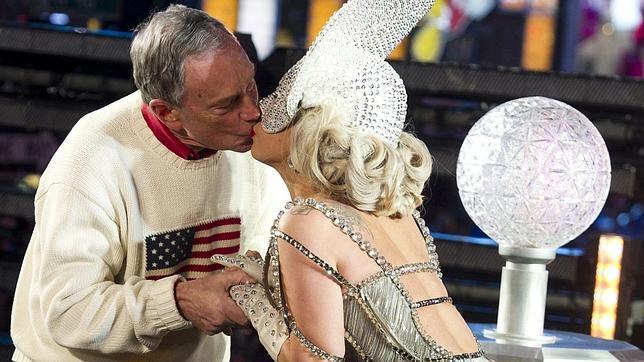 Lady Gaga da la bienvenida al 2012 en Times Square