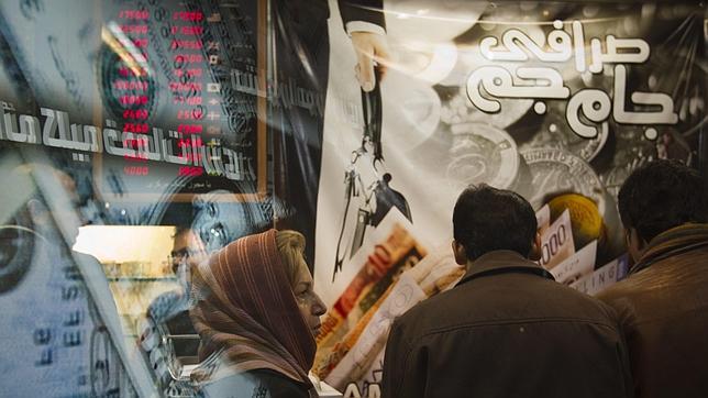 La UE llega a un acuerdo para un embargo petrolero a Irán