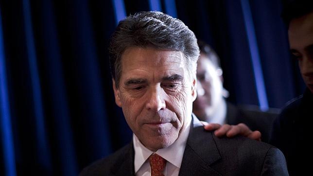Rick Perry se aparta de las primarias republicanas para decidir la validez de su candidatura