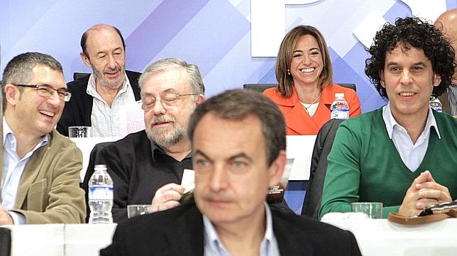 Zapatero pide a Chacón y Rubalcaba un debate «ejemplar»