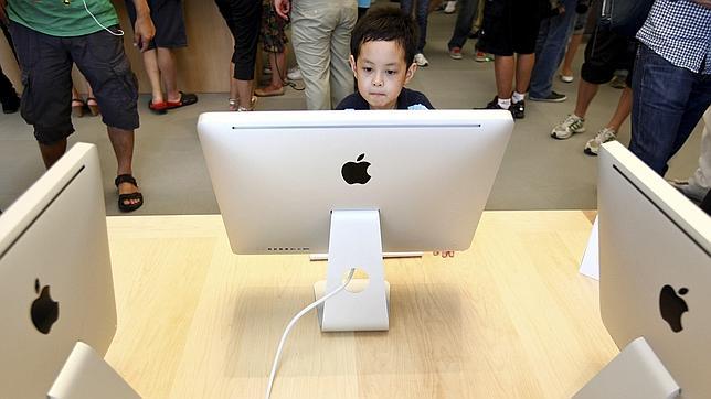 Escritores chinos demandan a Apple por violación de derechos de autor