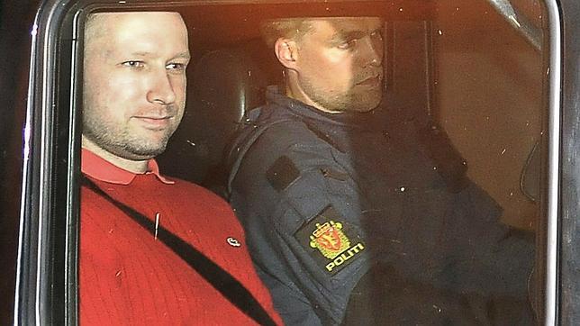 Breivik deberá pasar un nuevo examen psiquiátrico para decidir su «responsabilidad penal»