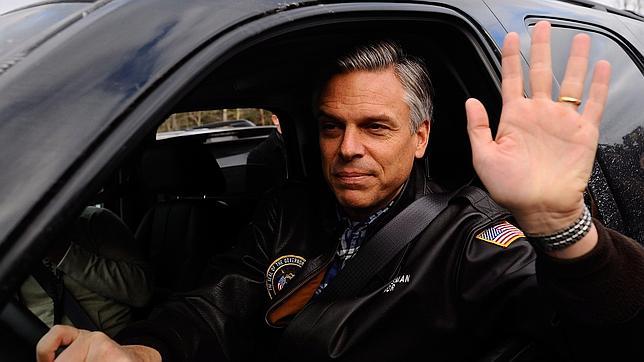 El moderado Jon Huntsman retira su candidatura de la carrera republicana