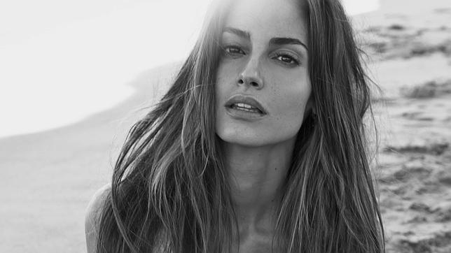 Ariadne Artiles lanza una colección para la firma Yerse