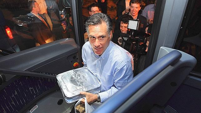 Romney tiene parte de su fortuna en un paraíso fiscal