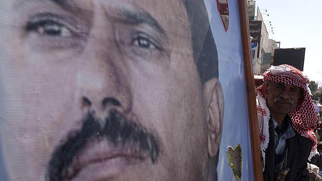 Yemen le concede la inmunidad al presidente Saleh tras la represión de las protestas