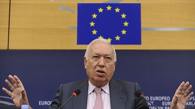 Margallo dice que España será de los que más sufran el embargo al petróleo iraní