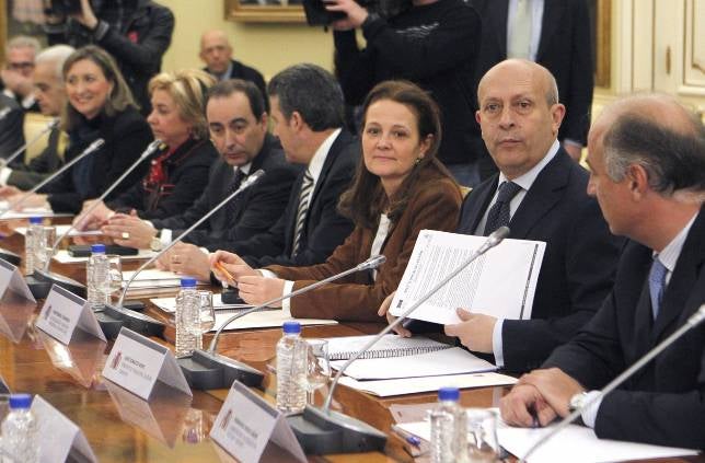 Solo Andalucía, País Vasco, Canarias y Madrid repondrán docentes en 2012