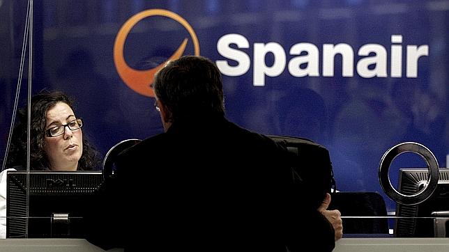 Turbulencias en los aeropuertos por el cierre de Spanair