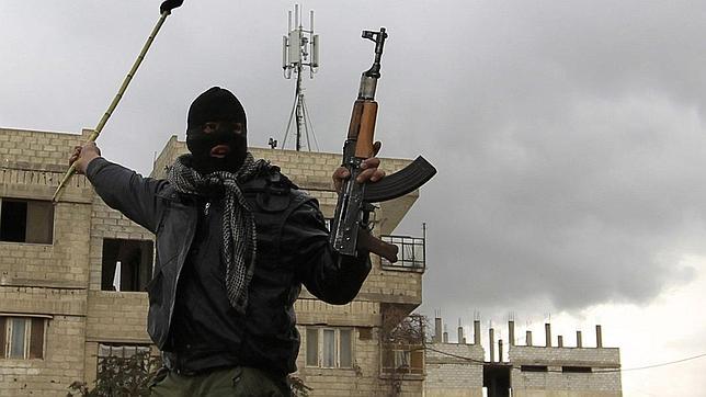 El Ejército sirio y los rebeldes combaten en las calles de Damasco