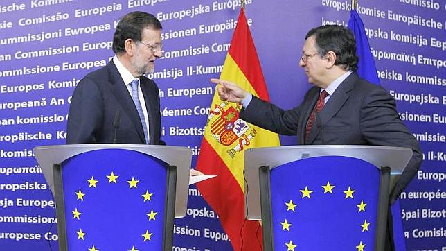 Barroso no descarta flexibilizar el objetivo de déficit para España