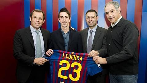 Isaac Cuenca firma su mejora de contrato