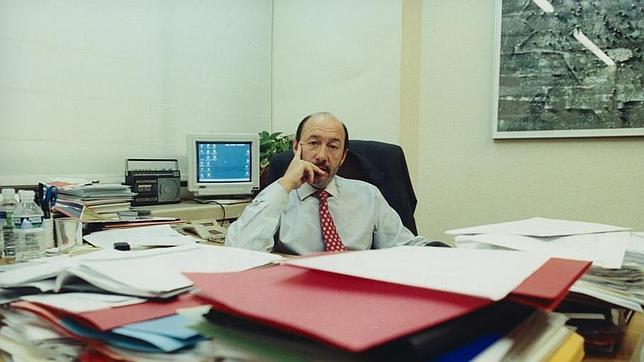 Alfredo Pérez Rubalcaba, el «albacea» del PSOE