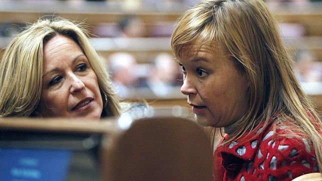 Leire Pajín ofrece su salario a quien demuestre que cobró tres sueldos al mes