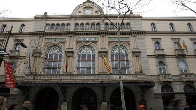 Los trabajadores del Liceo proponen renunciar a su paga extra para evitar el ERE