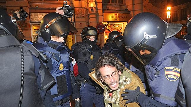 Las protestas derivan en cargas policiales en Madrid