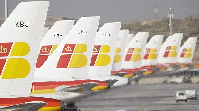 Iberia cancela 121 vuelos este lunes por la huelga